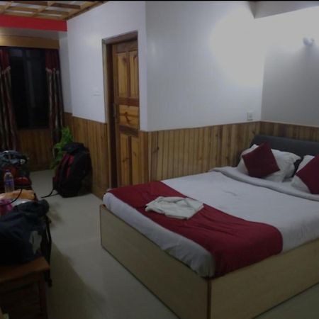 Hotel Knight Inn Shillong Bagian luar foto