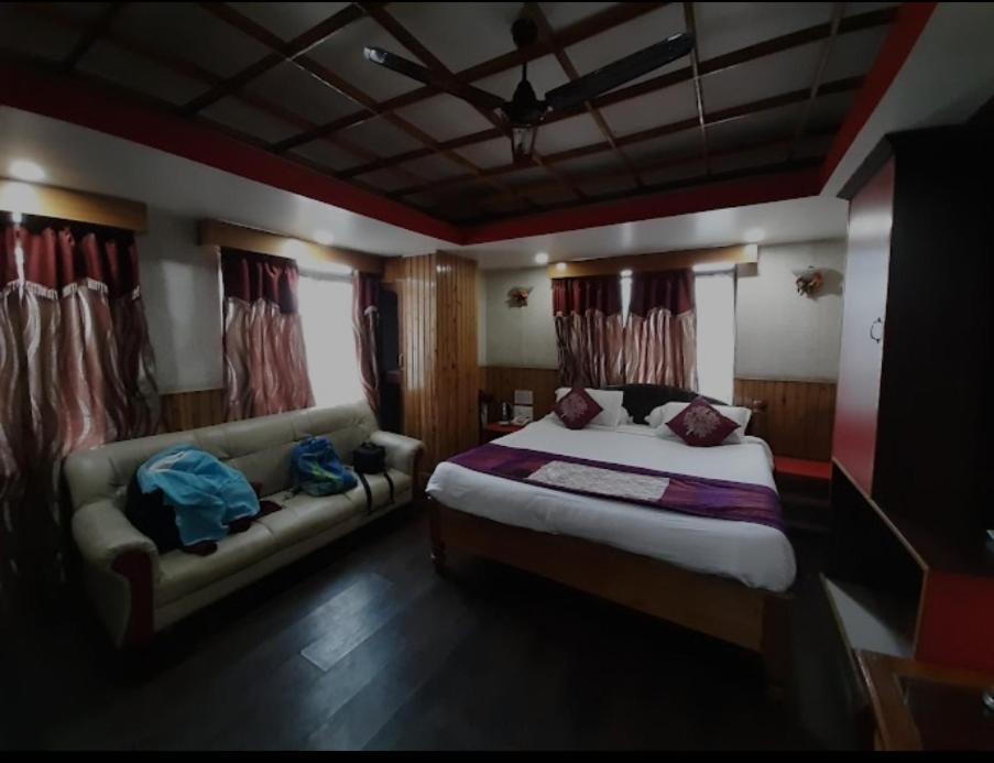 Hotel Knight Inn Shillong Bagian luar foto