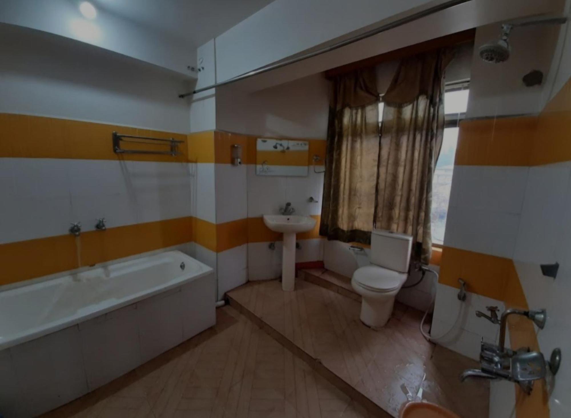 Hotel Knight Inn Shillong Bagian luar foto